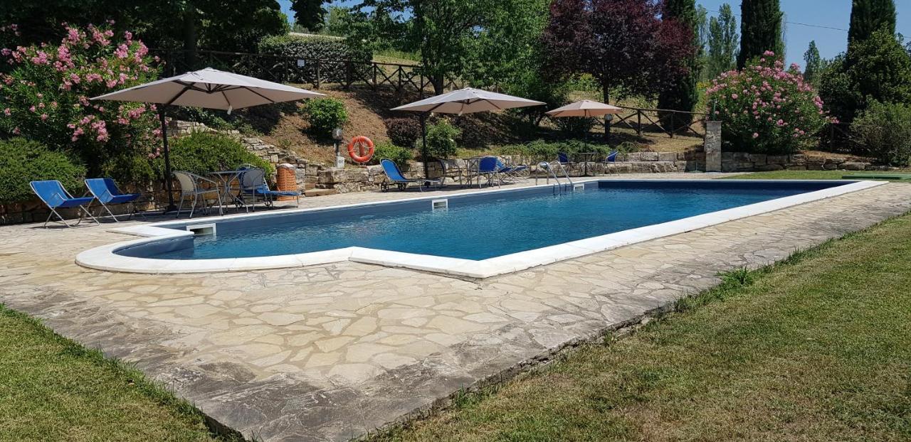 Case In Campagna Con Piscina A Todi Exteriér fotografie